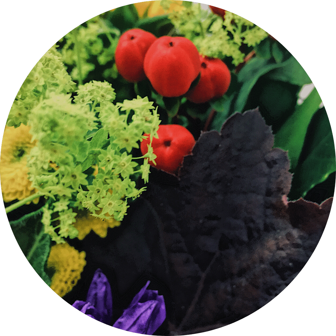 Blumenarrangement Albertstradt. Detailbild.